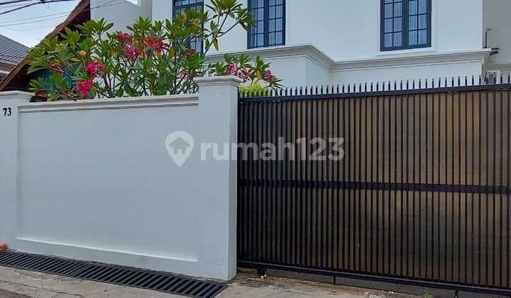 Rumah siap huni full furnished lokasi bagus bintaro sek 2