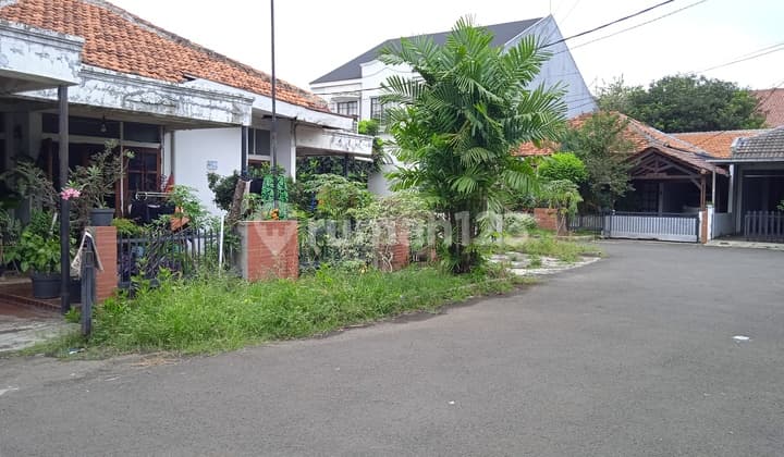 Strategic location in a comfortable and quiet complex.