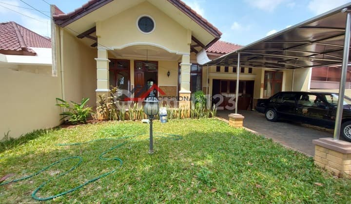 Well-maintained old house, price still negotiable.