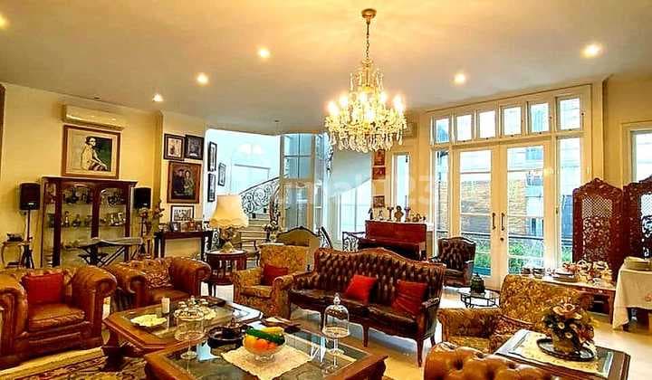 Widya Chandra, SCBD Rumah Siap Huni Mewah Swiming Pool