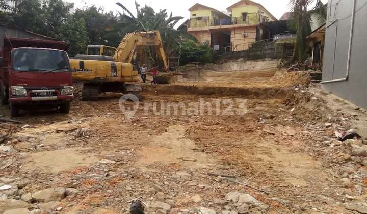 Land and a 440 m2 shophouse in Gunung Sari Balikpapan, suitable for a bank. Land and a 440 m2 shophouse in Gunung Sari Balikpapan, suitable for a bank.