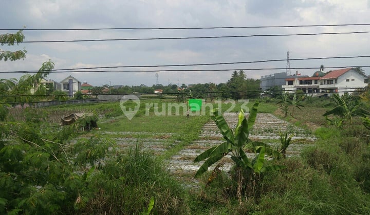 Land in Bubulak, strategic location.