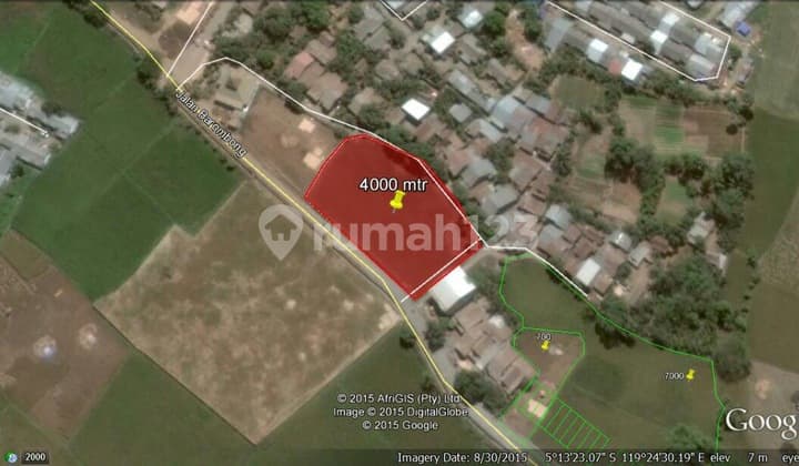 Tanah Matang Di Jalan Poros Barombong, Makassar