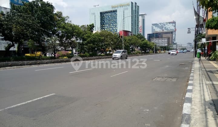 BAGUS Murah 30 x 108 @ Gajah Mada Raya