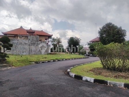 Tanah bentuk ngantong peruahan elit teras ayung