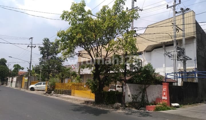 Ruang Usaha dan Gudang Strategis di Gilingan Banjarsari Solo