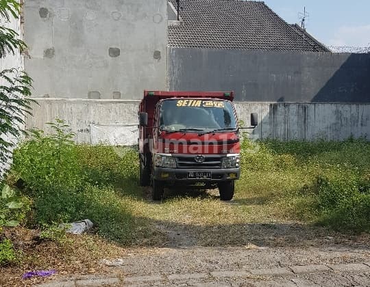 Tanah Strategis Solo Baru, Lingkungan Elite Dan Tenang..