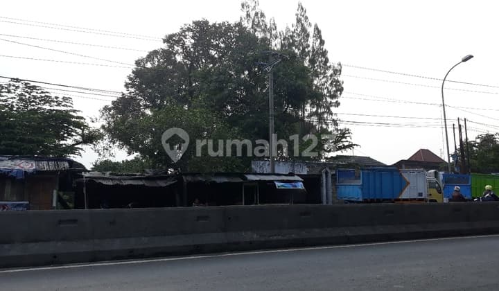 tanah pinggir jalan raya Semarang atas,daerah ramai dan berkembang