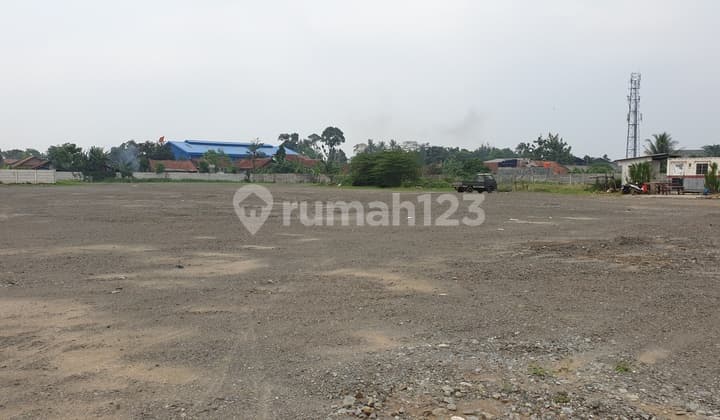 Strategic land by the roadside in Legok, suitable for factories or warehouses.