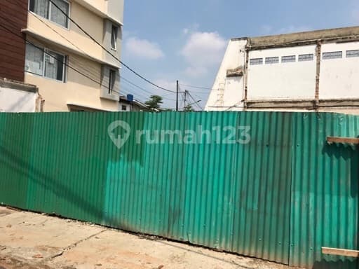 Tanah dekat stasiun MRT