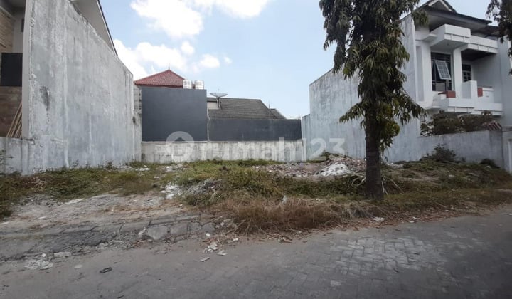 Plot of Land in the Elite Residential Area of Solo Baru Plot of Land in the Elite Residential Area of Solo Baru