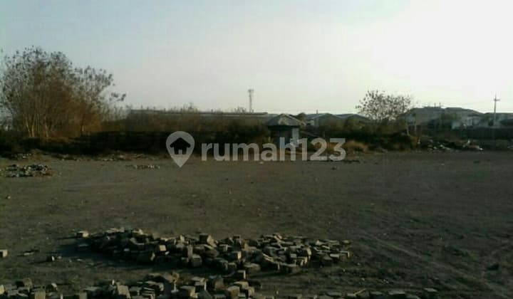 Industrial Land in Warehouse Area