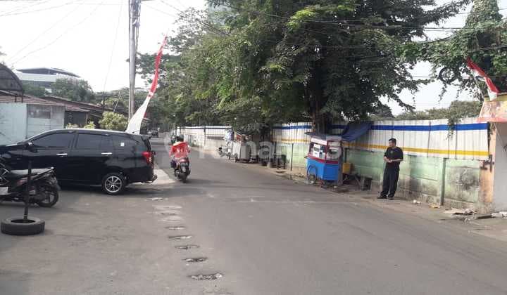 Dijual Rumah Tua Dihitung Tanah Cocok untuk Dibangunan Gedung Pencakar Langit di Tb Simatupang