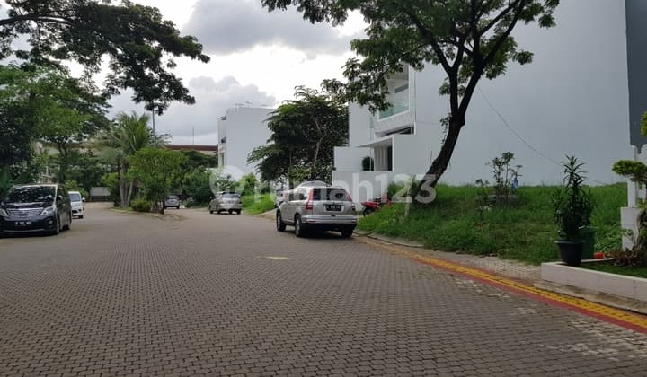 Plot in the Hills size 9X20 near the Sea