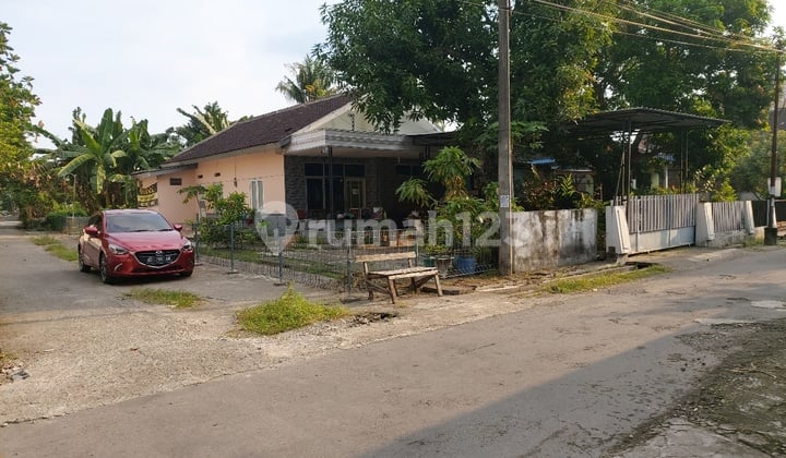 Rumah Hitung Tanah Dekat Mall The Park Dan Pakuwon Solo Baru