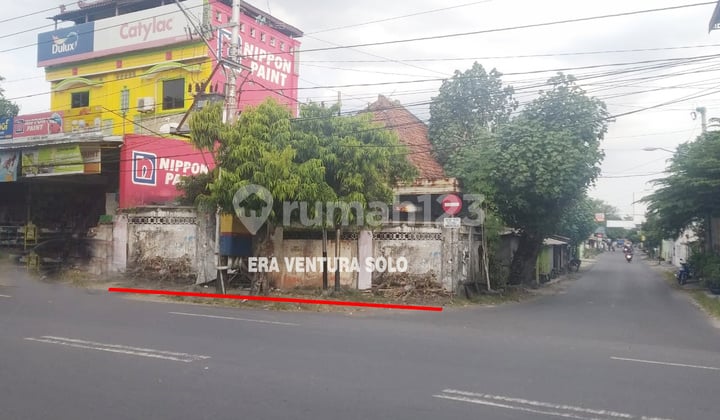 Tanah + Bangunan Lama Strategis Tipes Solo Tanah + Bangunan Lama Strategis Tipes Solo