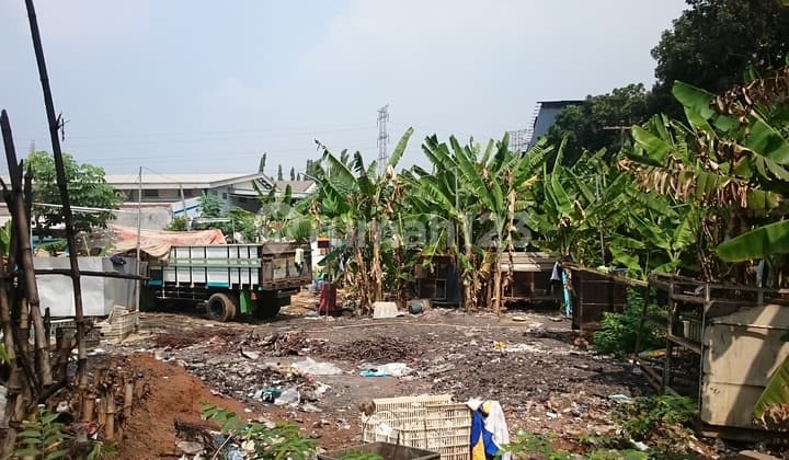 Tanah Kosong di Kawasan Industri Jababeka, Bekasi, Jawa Barat