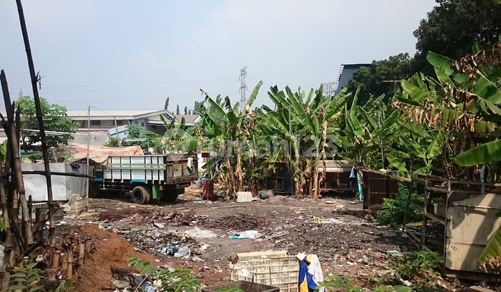 Tanah Kosong di Kawasan Industri Jababeka, Bekasi, Jawa Barat
