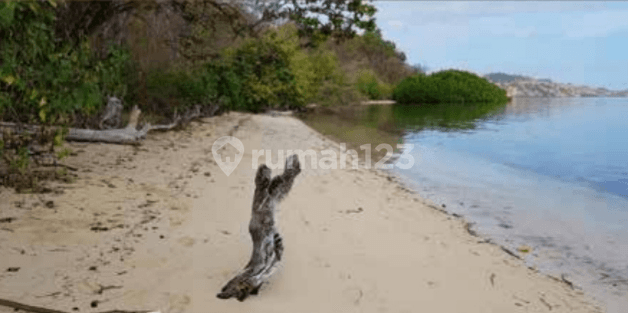 Land by the Beach
Labuhan Bajo Area