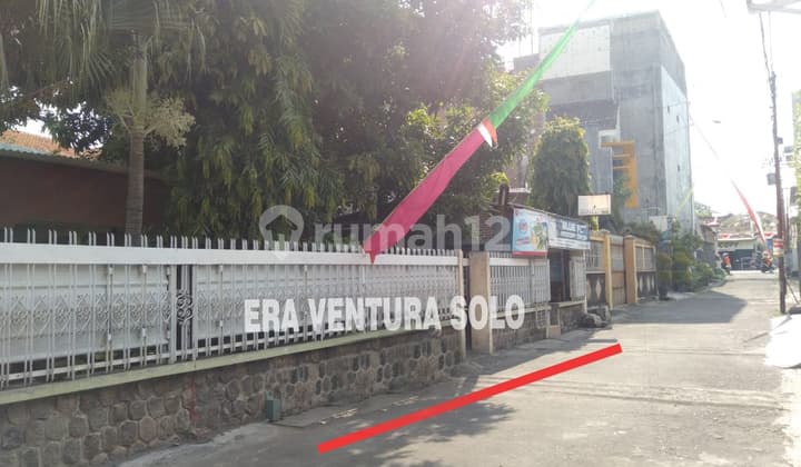 Tanah Pekarangan Strategis Manahan