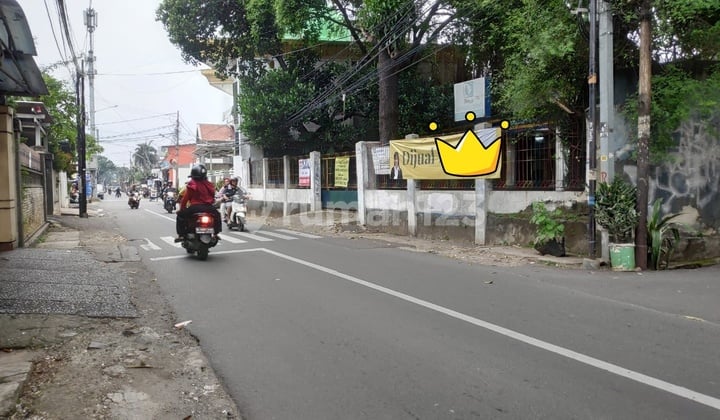 Rumah HOOK Luas hitung TANAH STRATEGIS di Jln MAMPANG Prapatan Jaksel