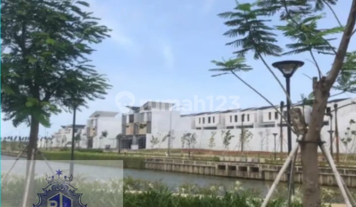 Small size golf island lot Sonata Lagoon