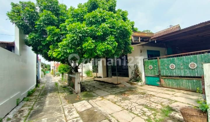 Tanah dan Bangunan Dekat RS Moewardi