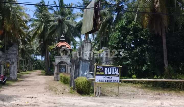 Tanah Tepian Pantai Carita