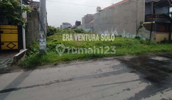 Tanah Pekarangan Area Kampus UMS Tanah Pekarangan Area Kampus UMS