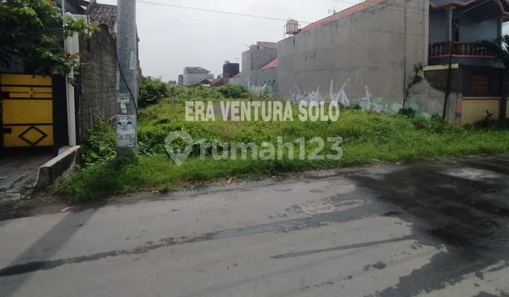 Tanah Pekarangan Area Kampus UMS