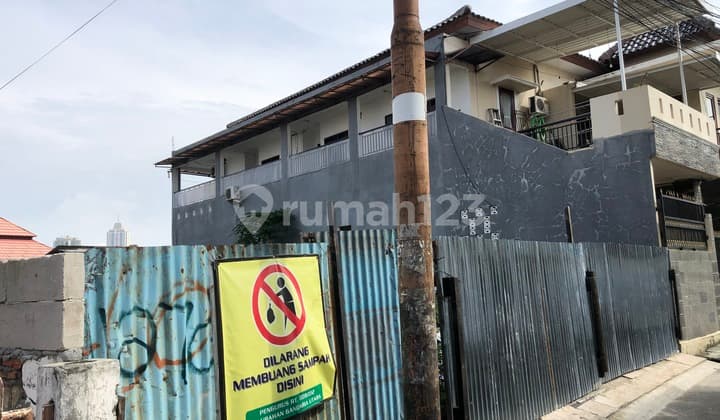 Square plot of land, 500 m from MRT Blok A, Kebayoran Baru, Suitable for boarding house.