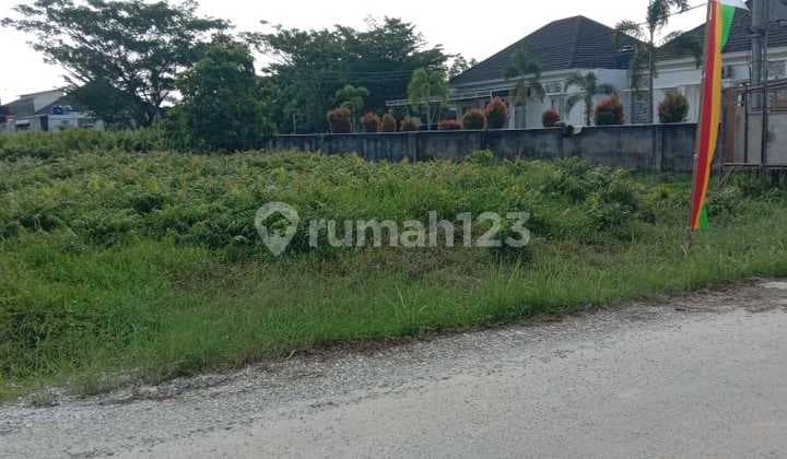 Large plot of land on Mustafa Yatim Sudirman Street.