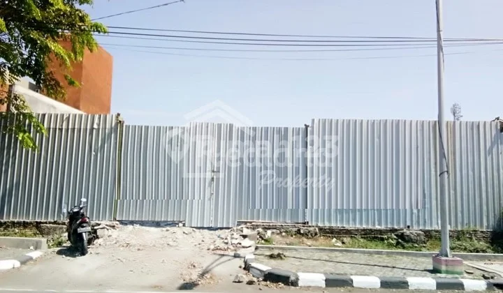 Commissioner Maksum, South Semarang (Tt0673) Commissioner Maksum, South Semarang (Tt0673)