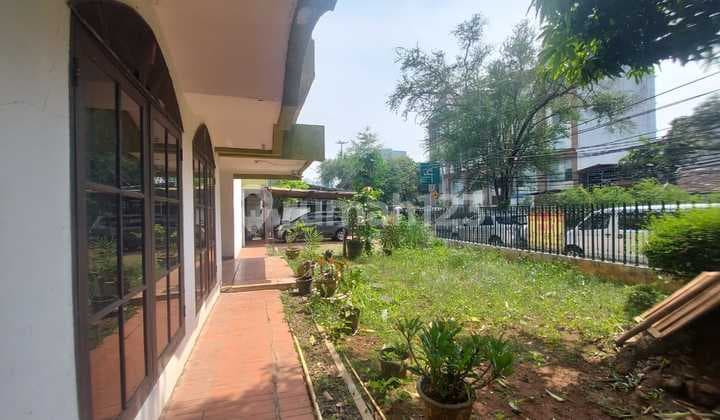 Grogol, rumah hitung tanah di jalan raya, bisa jadi 5 ruko