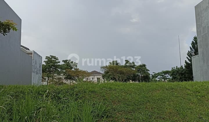 Aristotle Plot for Sale at a Low Price, Prime Location, Facing North. The Surrounding Area is Already Bustling, Close to UMN.