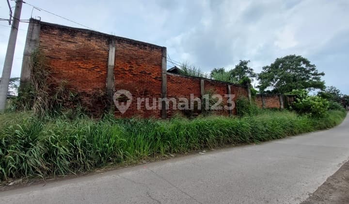 Tanah Mainroad di Mahmud