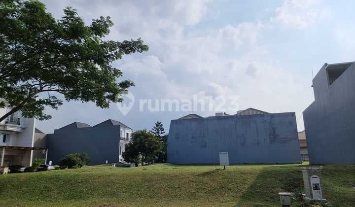 Tanah di Hook pondok hijau golf