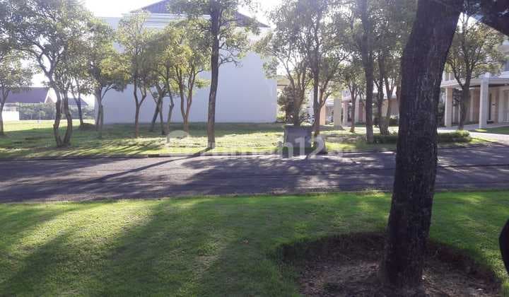 Tanah Hook di Salah Satu Perumahan mewah di Surabaya