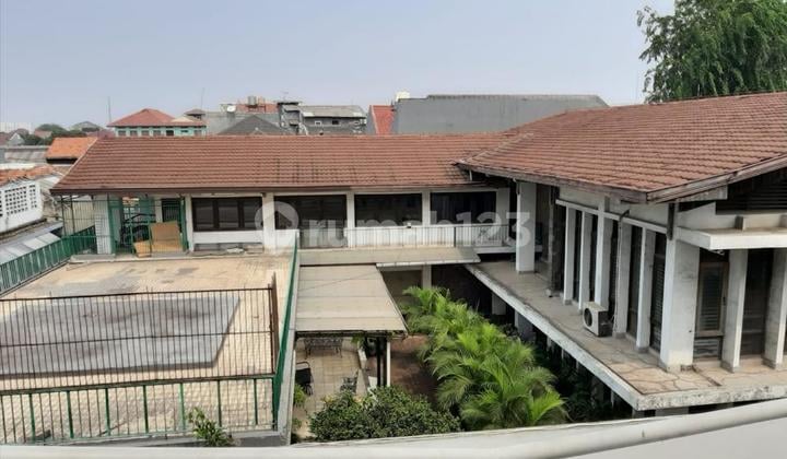 Rumah Tua Hitung Tanah di Jalan Tebet Raya , Tebet Raya – Jakarta Selatan