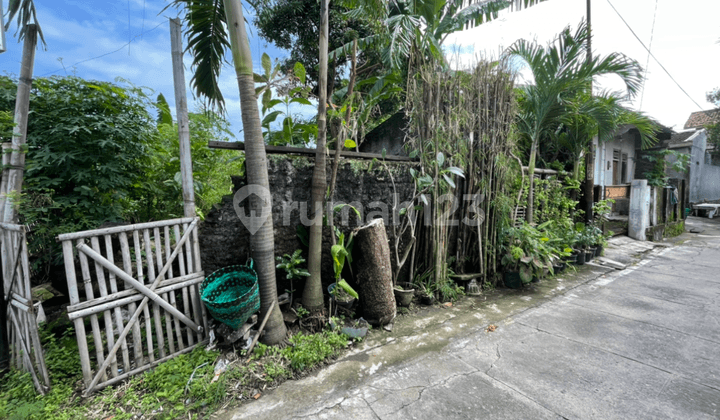 Hook land suitable for residence in Tegalharjo Solo.