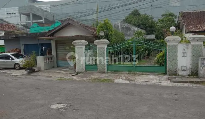Tanah Bonus Rumah Kost di Ringroad Utara Condongcatur Yogyakarta