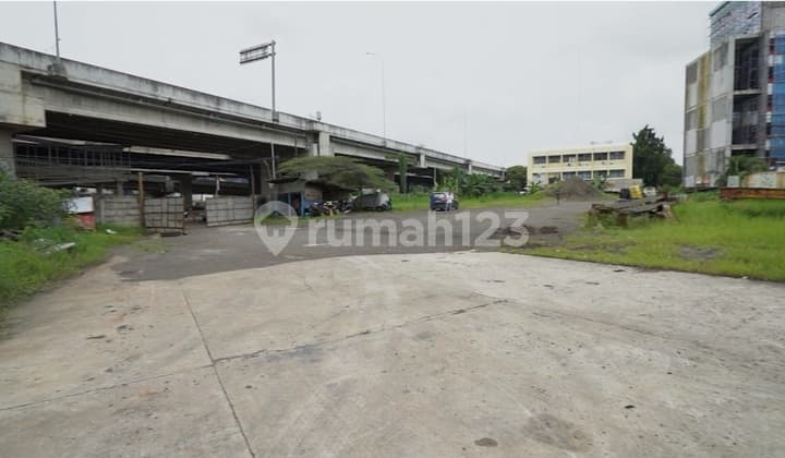 Tanah Dijual D I Panjaitan Jakarta Timur - 6000 M2