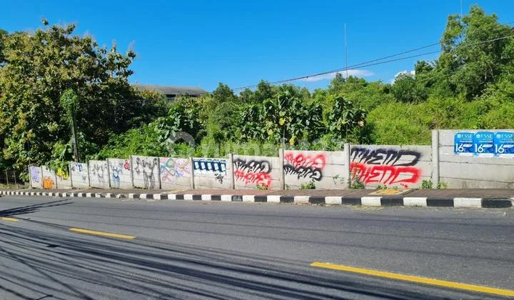 Land for sale on the edge of the main road in Ungasan, Kuta Bali