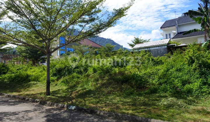 Kavling | Lokasi Strategis | View Gunung Pancar | Cluster Beverly, Jl. Palm Drive II No. 30 - Sentul City