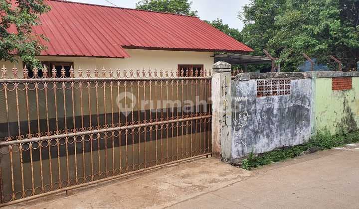 Dijual rumah dan tanah kebun di Bekasi timur Luas tanah 7410 meter.