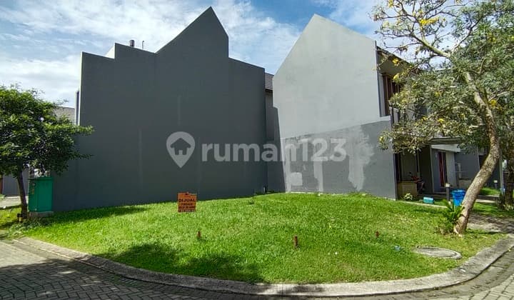 The Mozia Kavling Hoek Lt 102m2 Selatan-Barat 1.8M