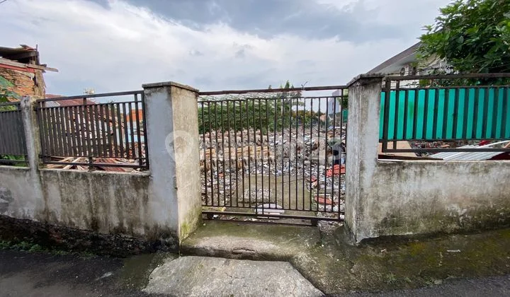 For sale, land in Jagakarsa, only 1 km from Lenteng Agung Station. For sale, land in Jagakarsa, only 1 km from Lenteng Agung Station.