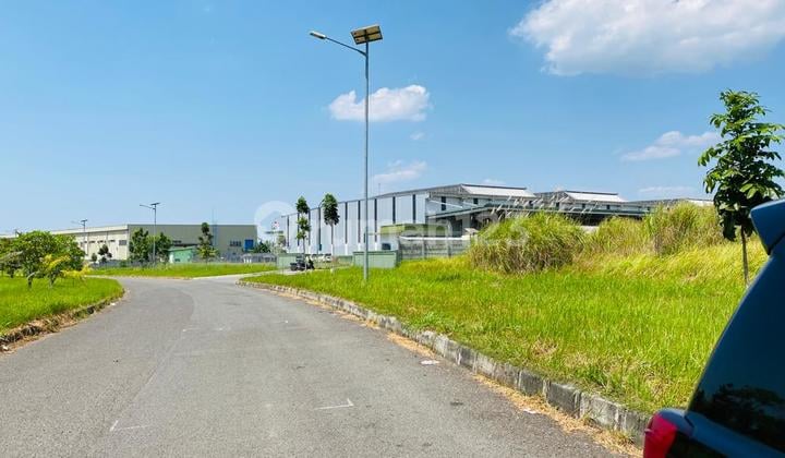 Tanah Gudang Industri Kawasan Surya Cipta, Ciampel, Kabupaten Karawang, Harga : 1,5 Juta/m