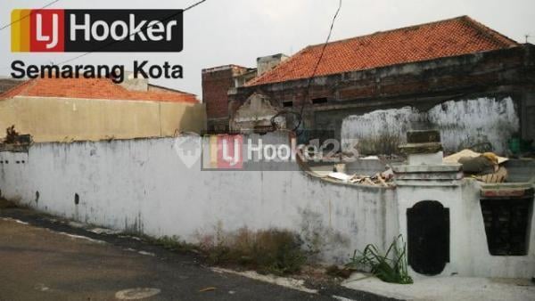 Good plot ready to build on Tirtoyoso Street. Good plot ready to build on Tirtoyoso Street.