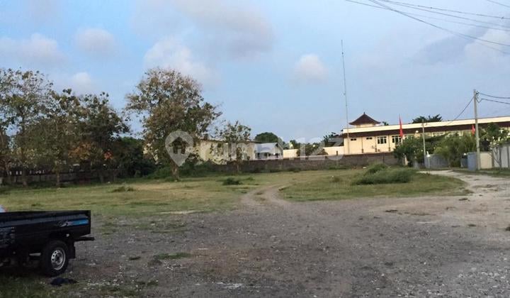 LARGE LAND BESIDE TUBAN ROAD